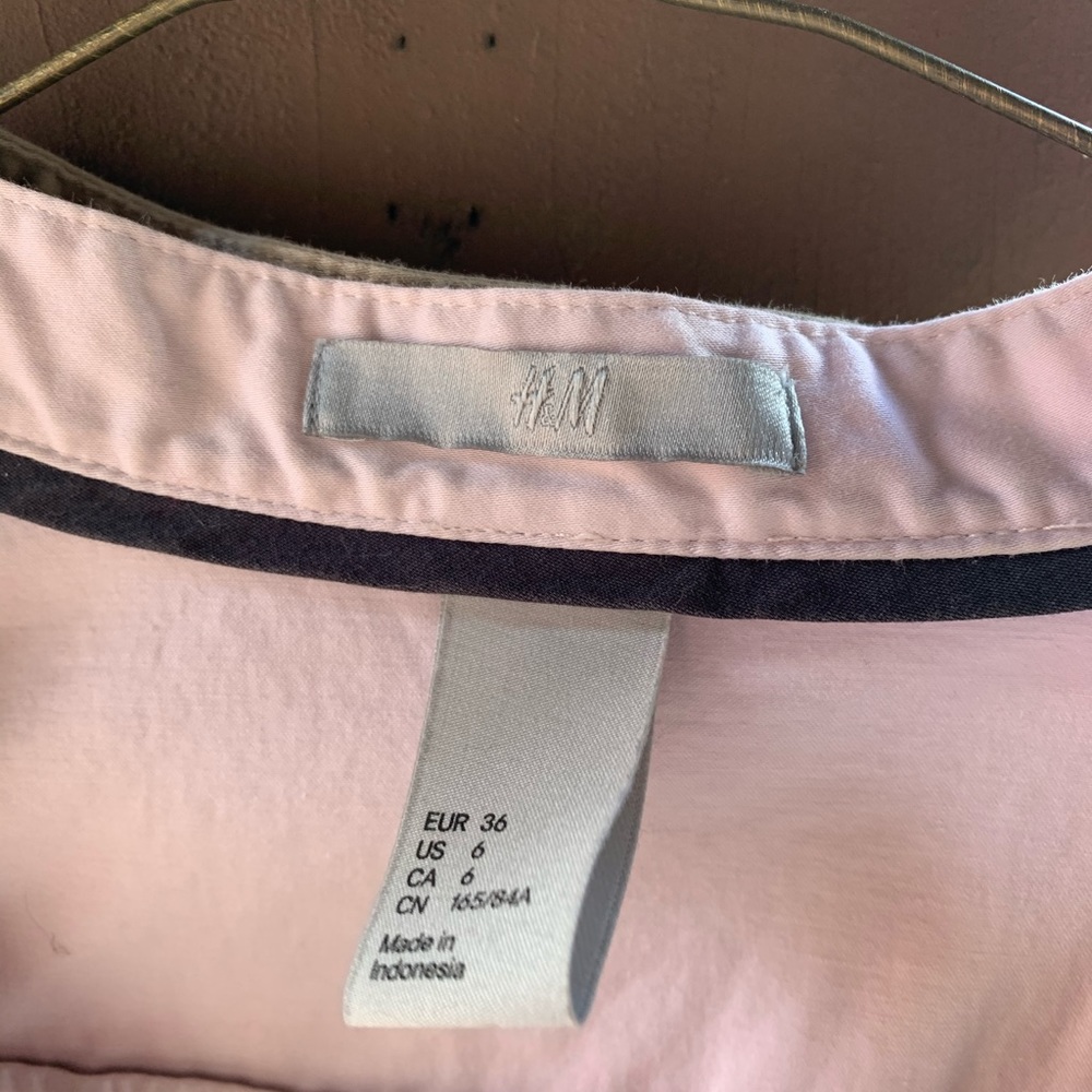 Too big - Picture 3 of 4